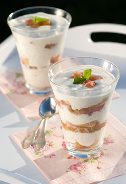 rhubarb trifle